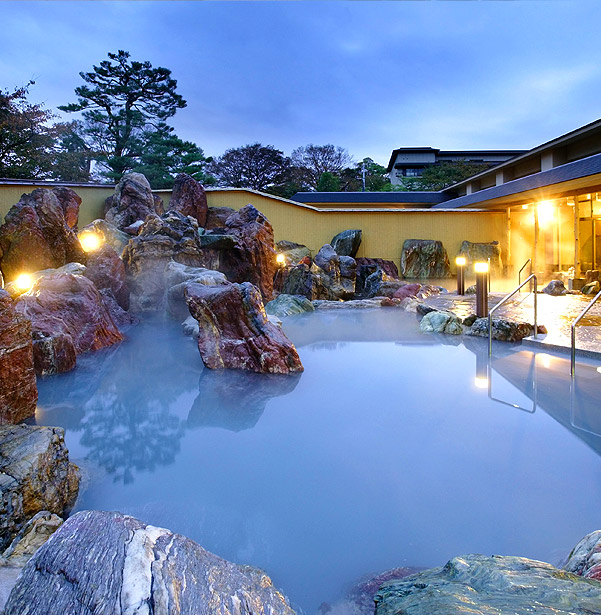 日帰り温泉　カルナの館