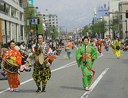 春のお祭り